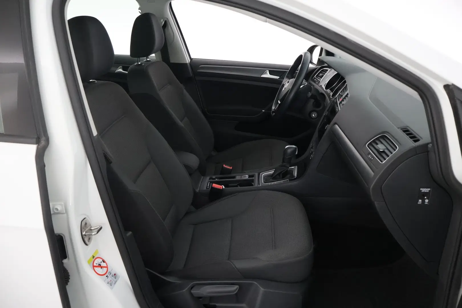 Car Image - 3pn8YRoQdVgMsecVoDpmxO