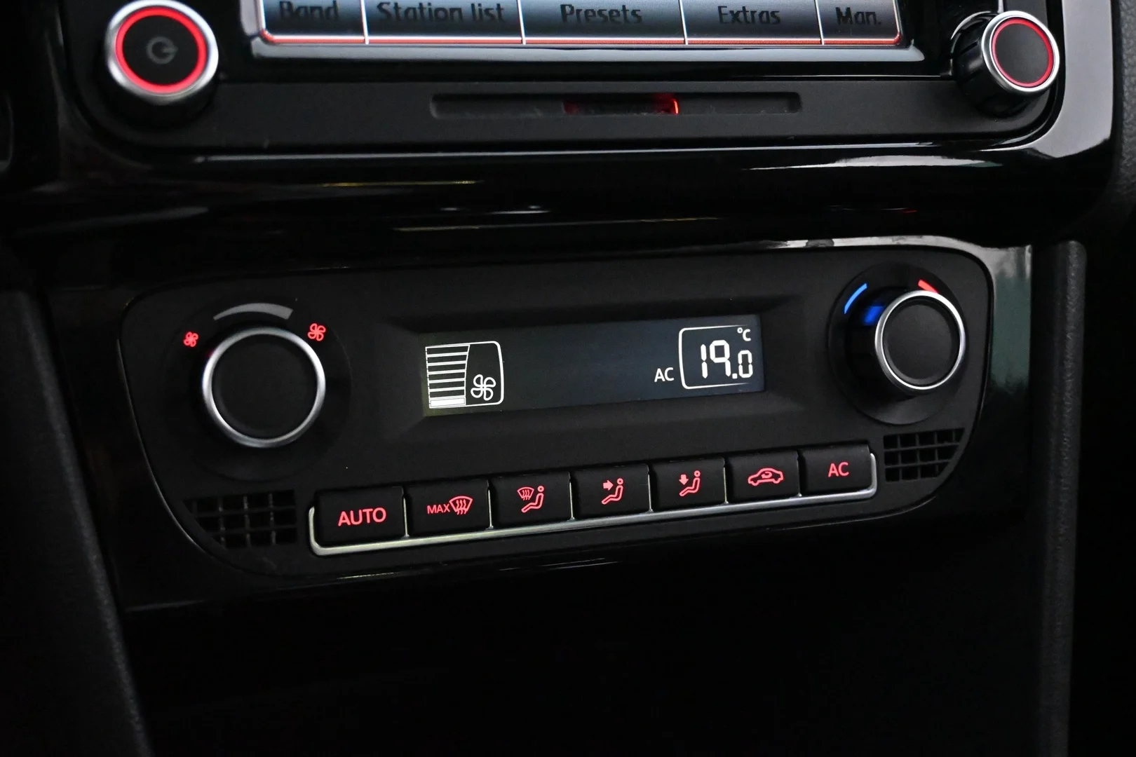 Car Image - 5nGQ3digkYcNo2KCEdI6tr