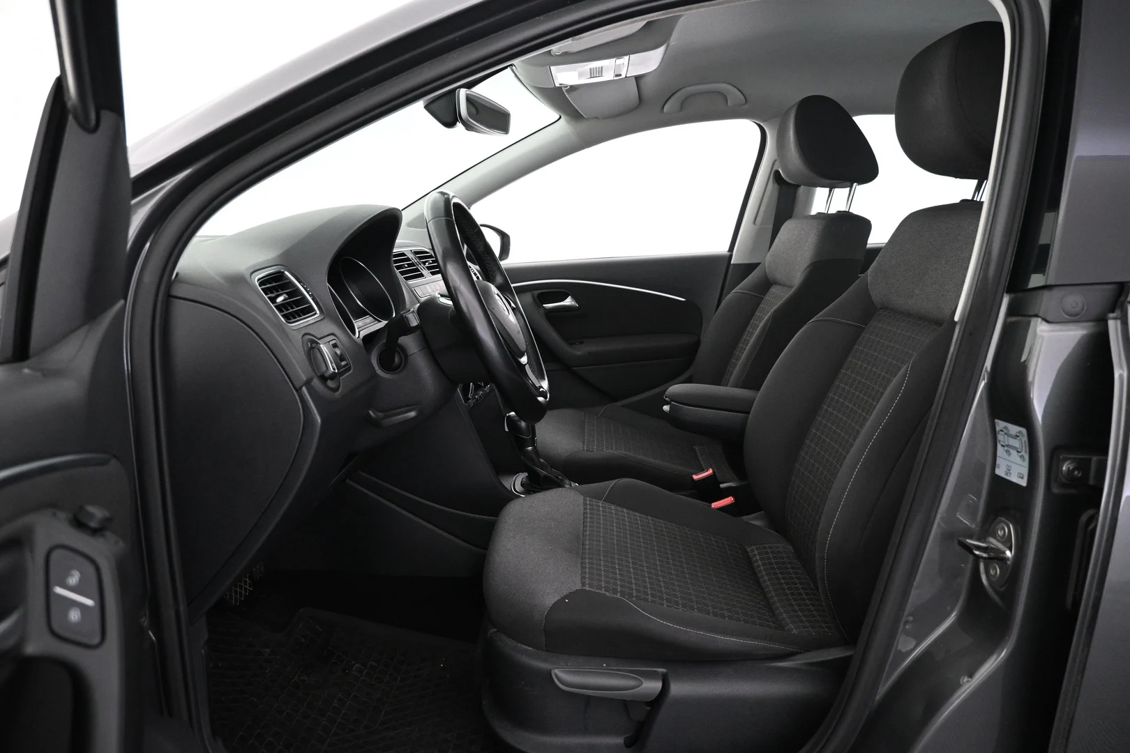 Car Image - 52OCIv8gUinjzydLgn9MtP