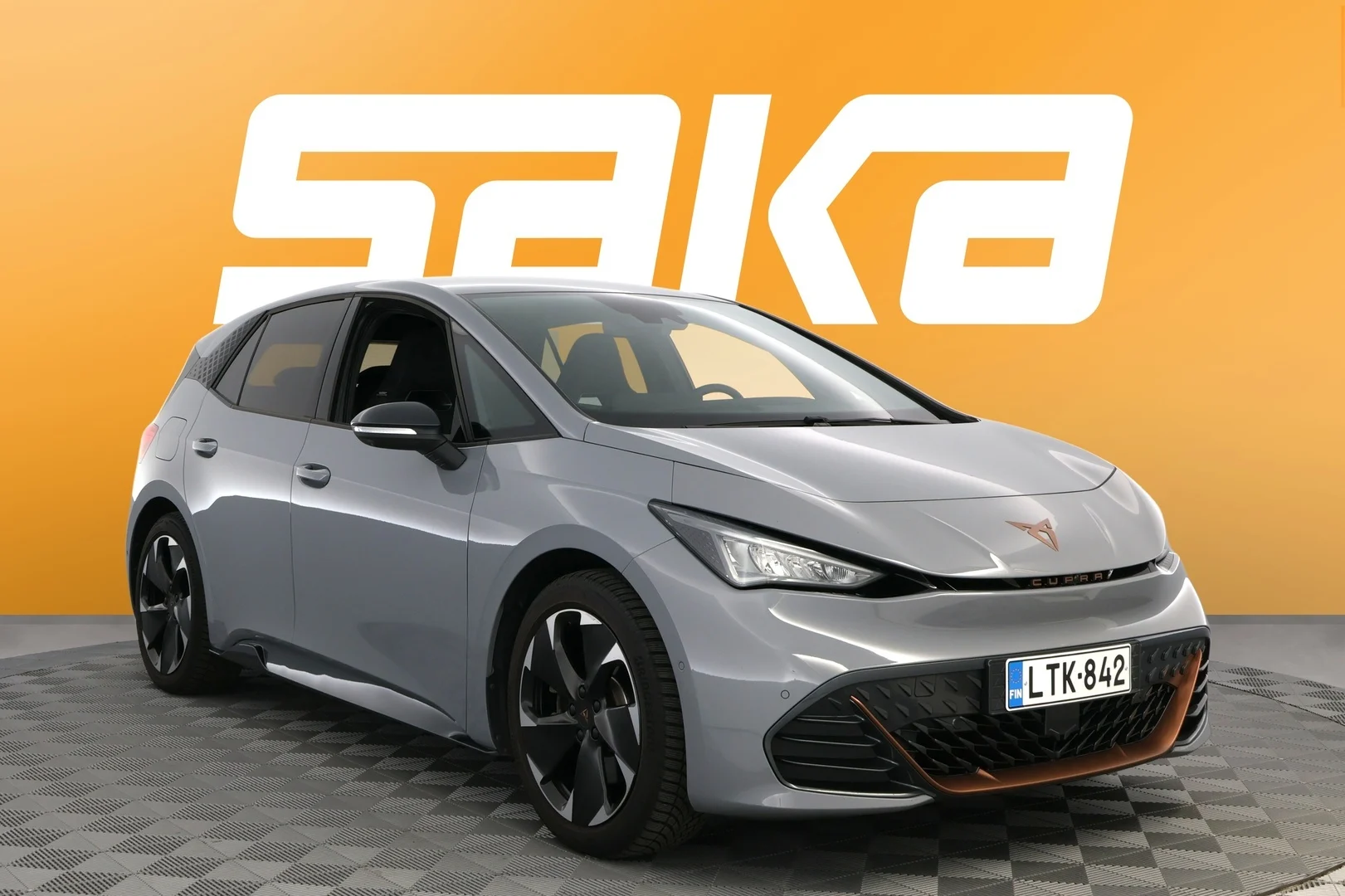 Car Image - 2RqFnVIiqQS1qx4tLwz20S
