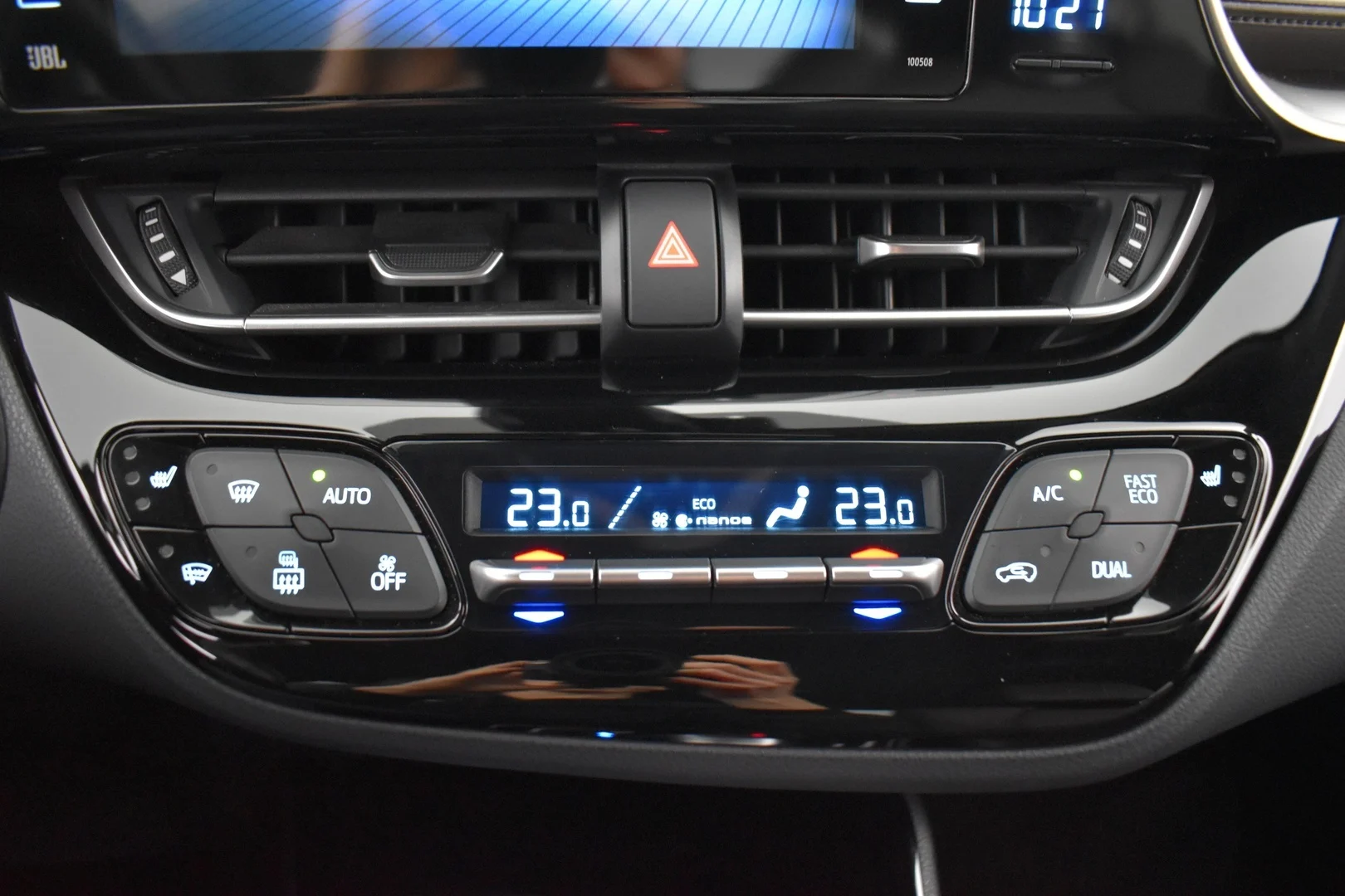 Car Image - Whaf3go2Dt9qtv61dy4fs