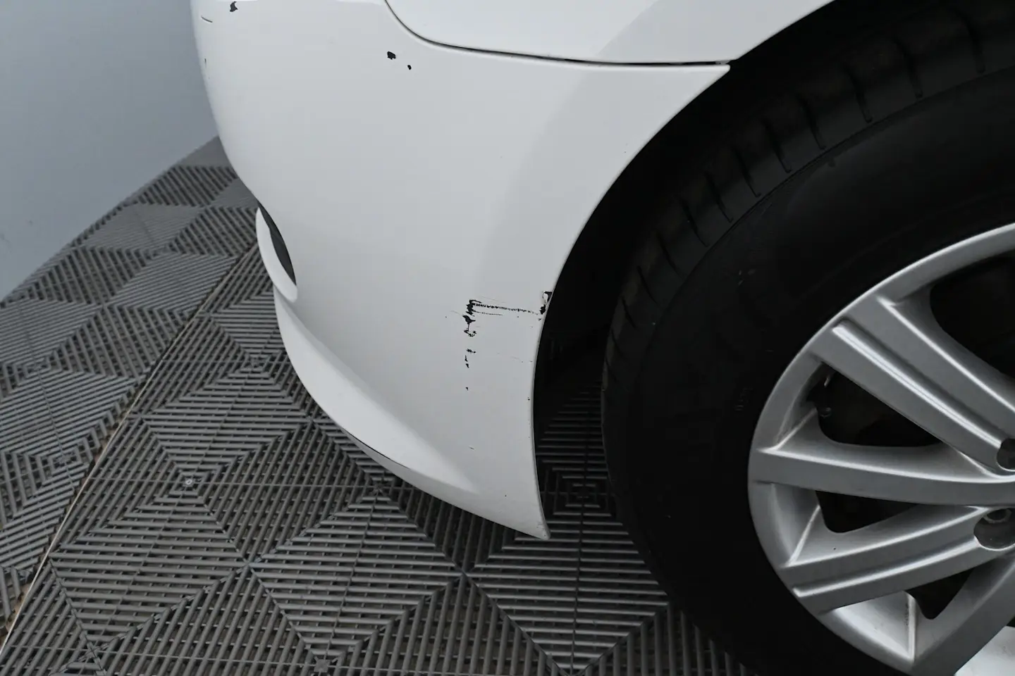 Car Image - 4PUjTZkG06DD75cKPM4Upr