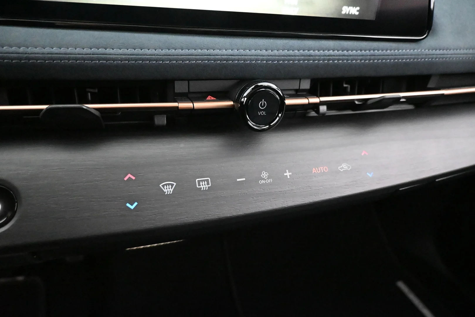 Car Image - 2zYOGuB8hduwOHN7v14blx