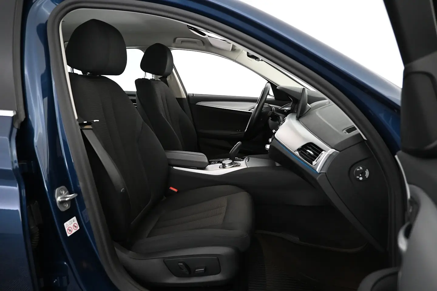Car Image - 1BNd3ZXZDQcmleBciyCEvx