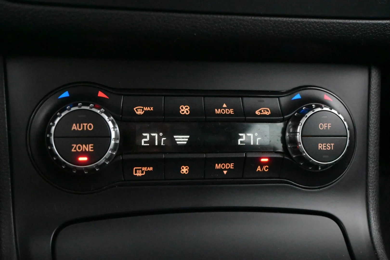 Car Image - 6Sl2BsVmZKFT3BxSWNHJYv