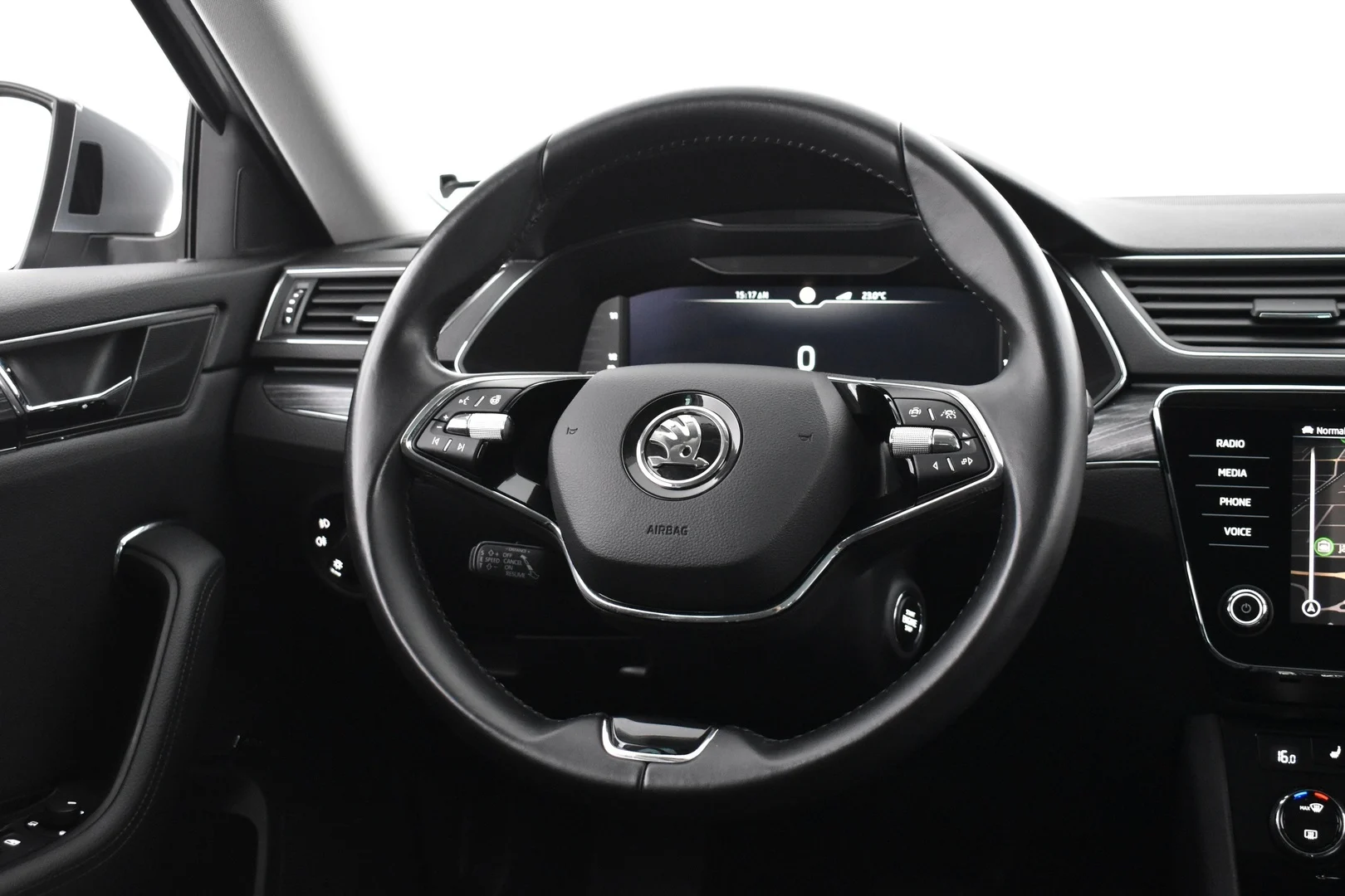 Car Image - 7bHota7z4XTzDlTAPaevRL