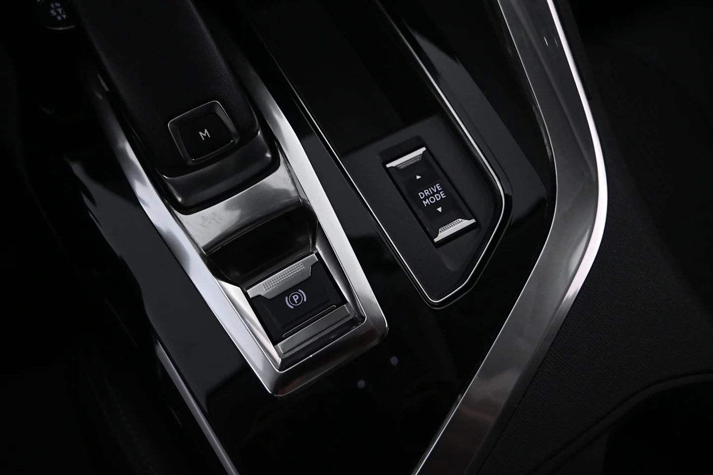 Car Image - 3R0En8F9nL2cBXsMDIMh8N