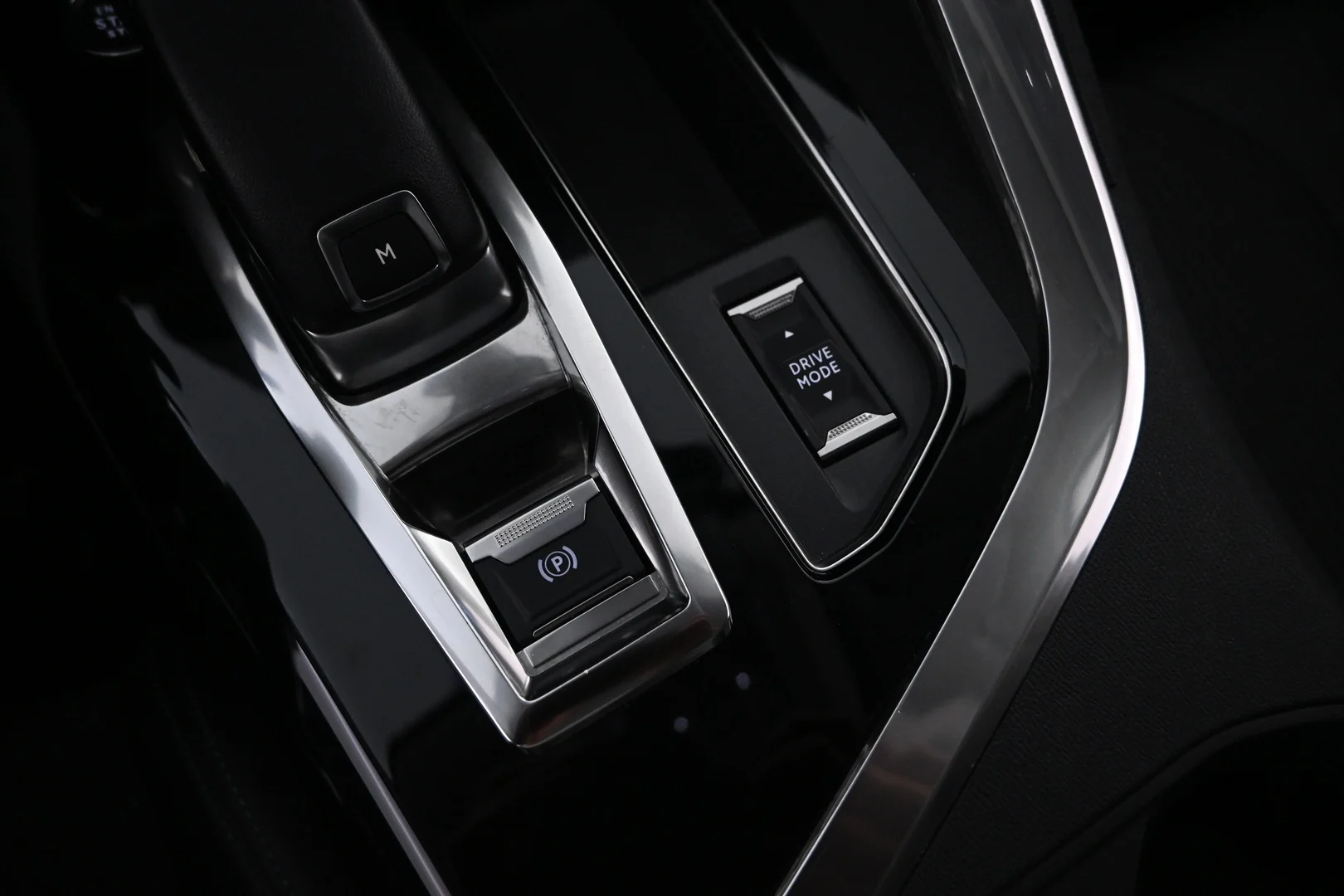 Car Image - 3R0En8F9nL2cBXsMDIMh8N