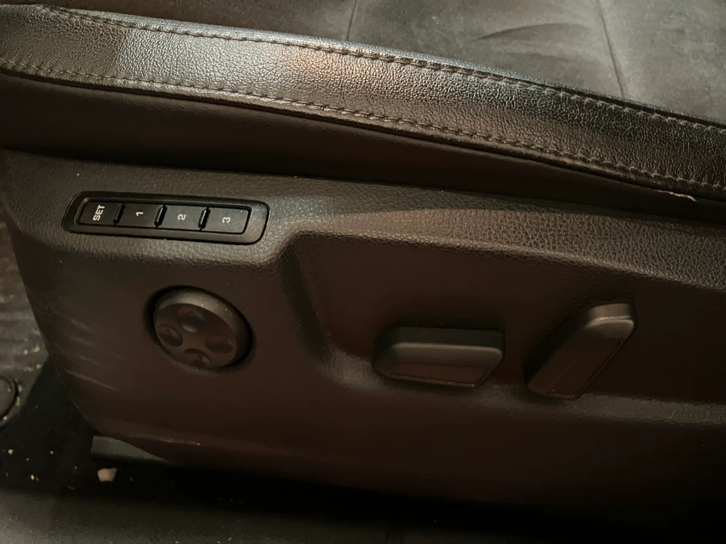 Car Image - 2CuzzmZ4pgBgOnafnduAba