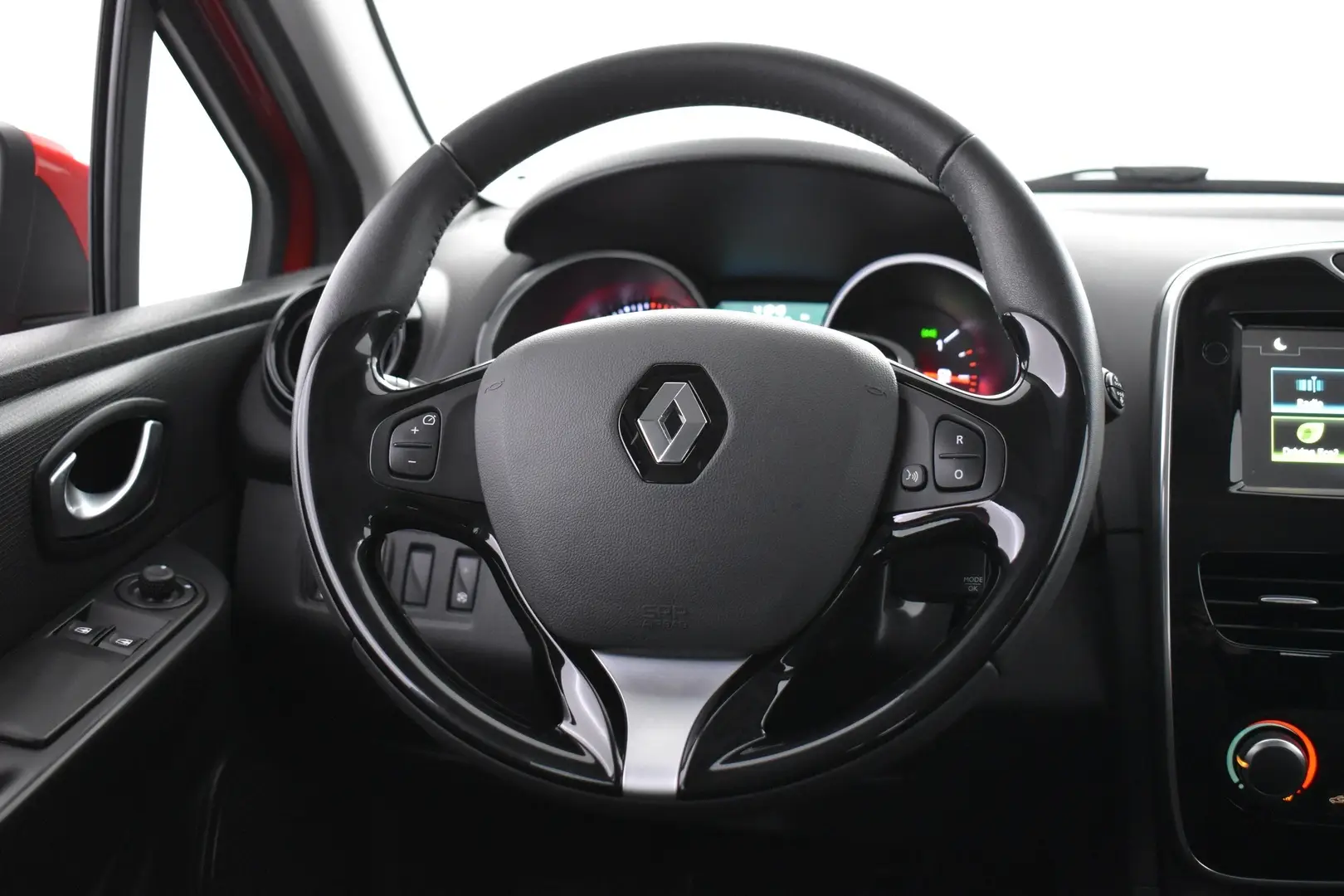Car Image - 8wXdKp4mh7c3KjViaOBGV