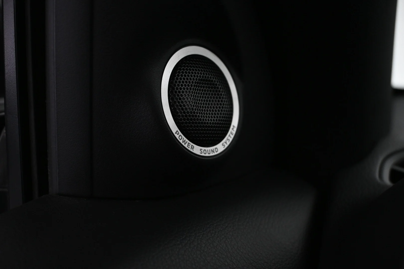 Car Image - 6MaUGmy3Yw6eHrkbV7bDZe