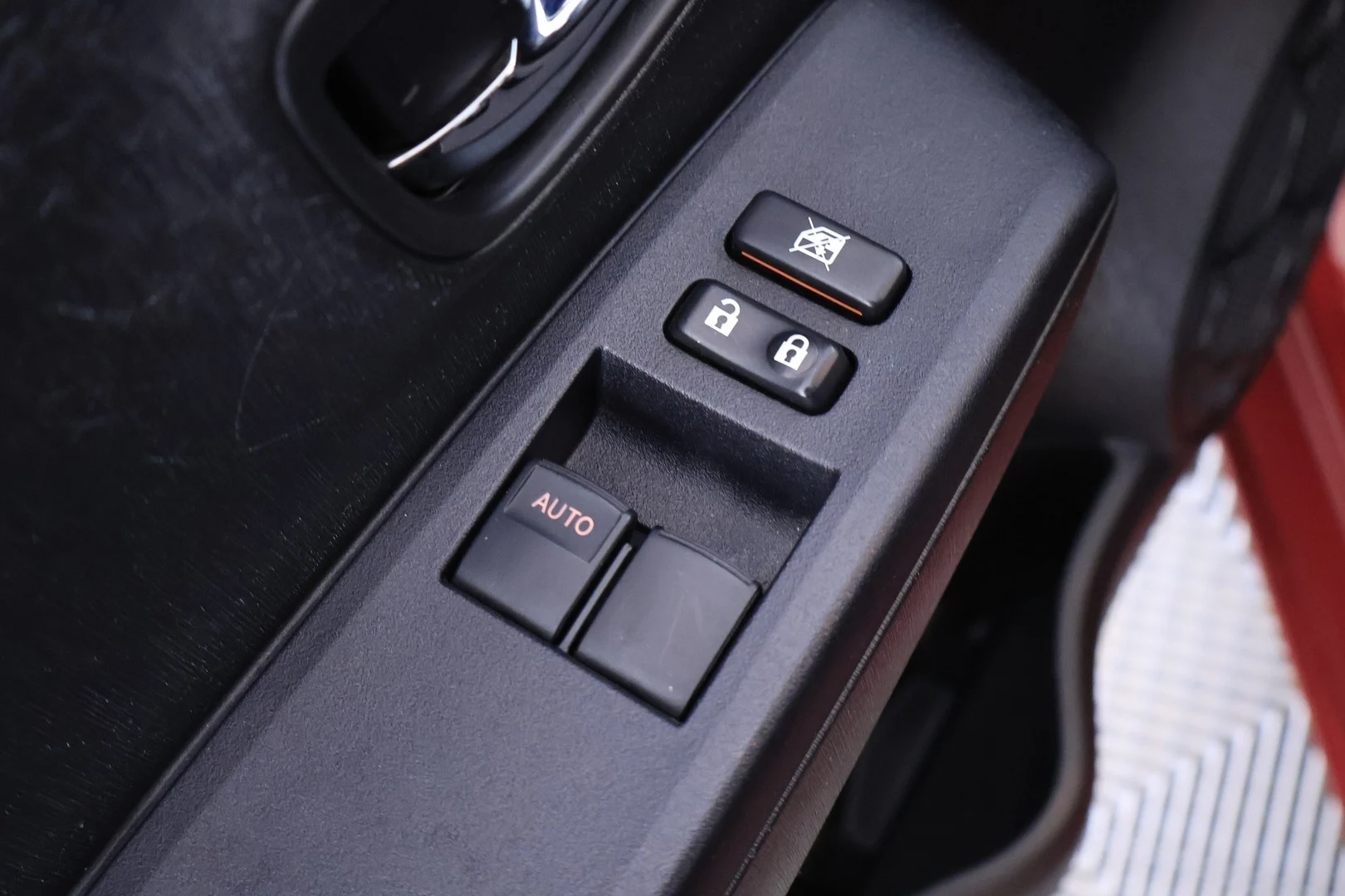 Car Image - 44Z5adCoq7ofXLmFSfxYs1
