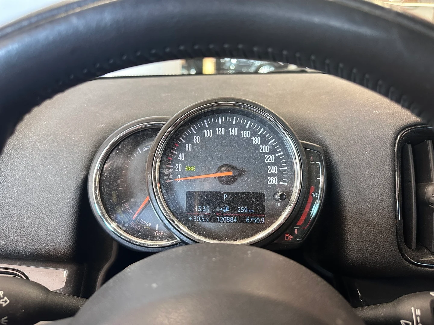 Car Image - 6L1h2K0UcVAehB6d9aBsfY