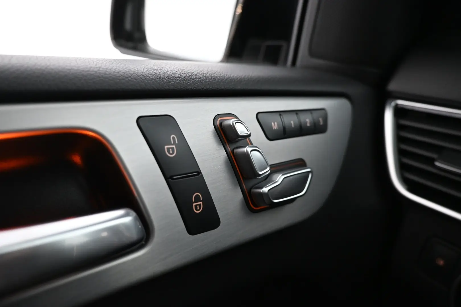 Car Image - 2g6VAabyrnatxh9O1HHNdU