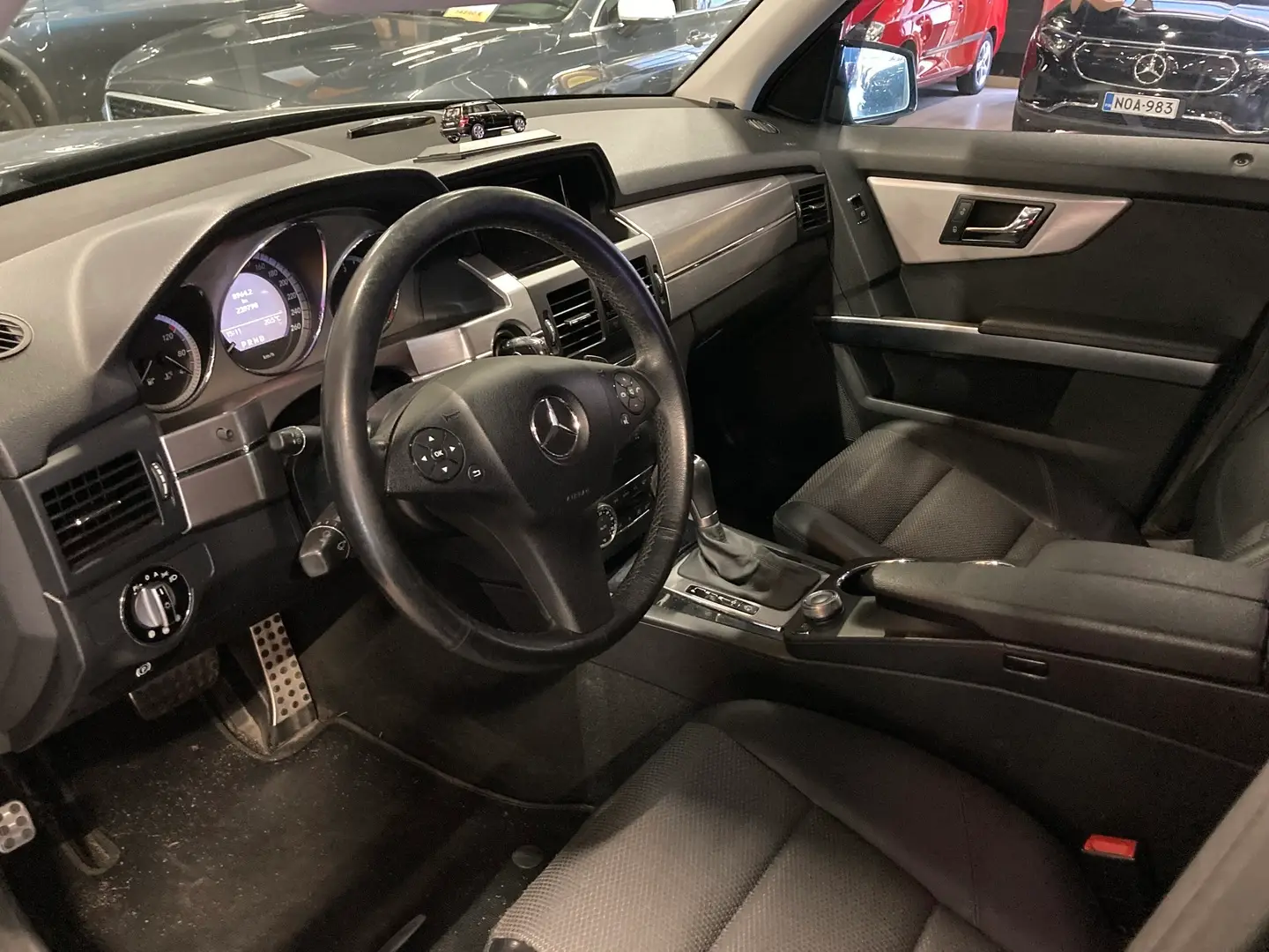 Car Image - 01ew12tgN90IfW1Nskwa7F