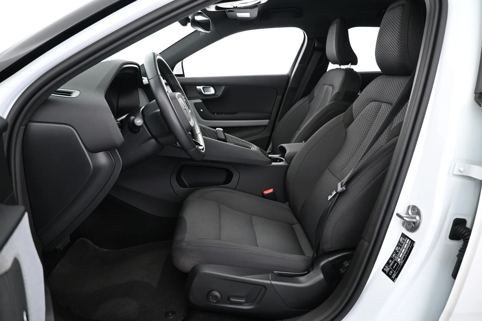 Car Image - tjFOjBh8lJchsJnwqGls4