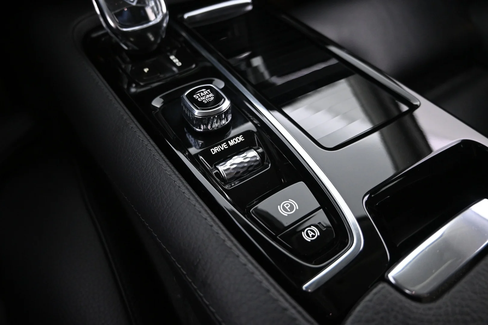 Car Image - 5SB8ZeXvJ8Wu8ZmbTx45Pv
