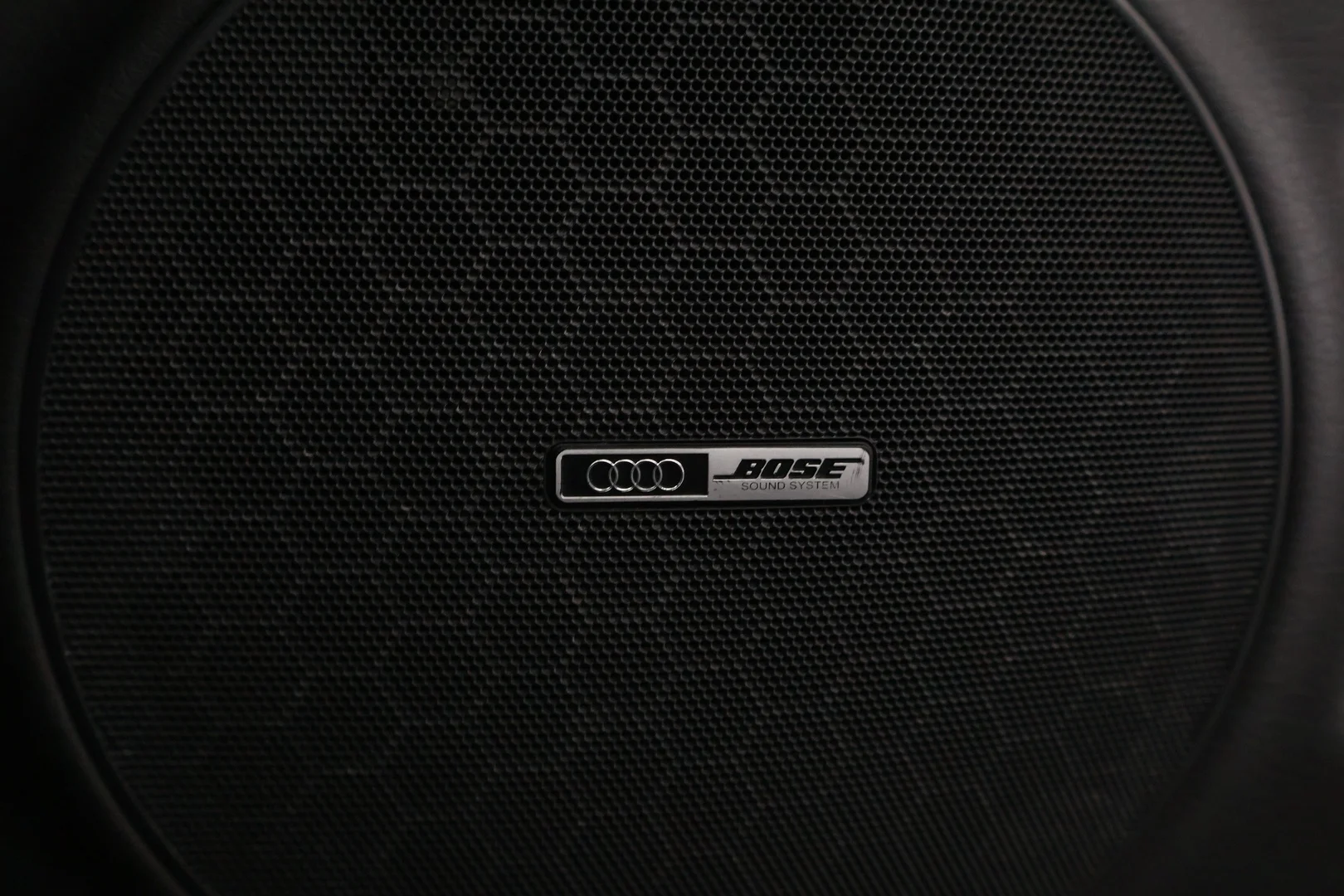 Car Image - 52LZ61f0KRxCprt8ybShWA