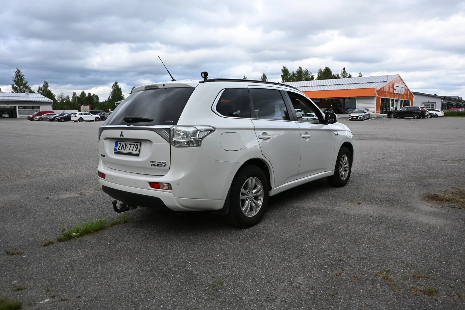 Car Image - 4es0UEQ3EbHhOchUxF9JuE