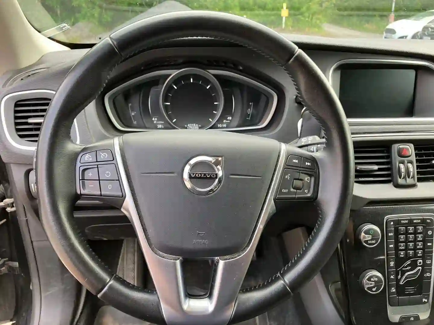 Car Image - 4mdtfUcZgnmaWz3L591bi5