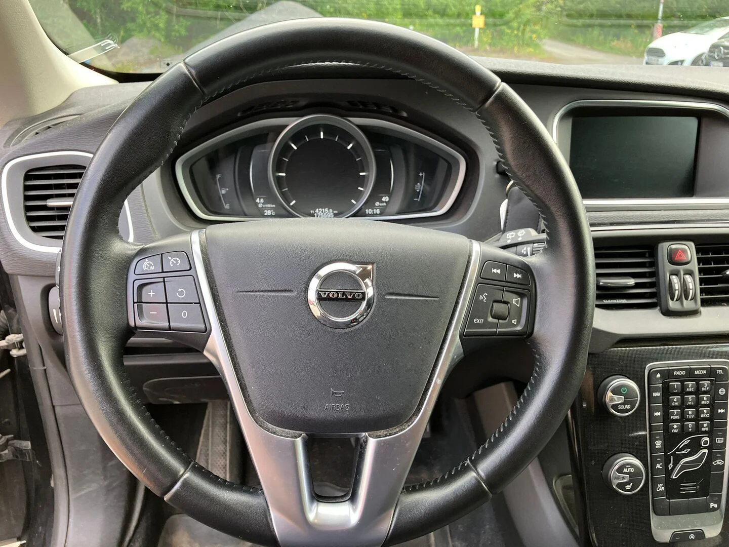 Car Image - 4mdtfUcZgnmaWz3L591bi5