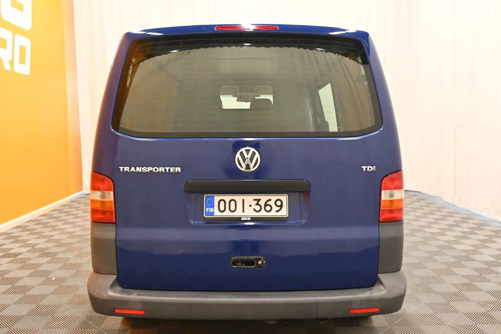 Car Image - 2K9vWXIdV4pOc5ez8Ip54y