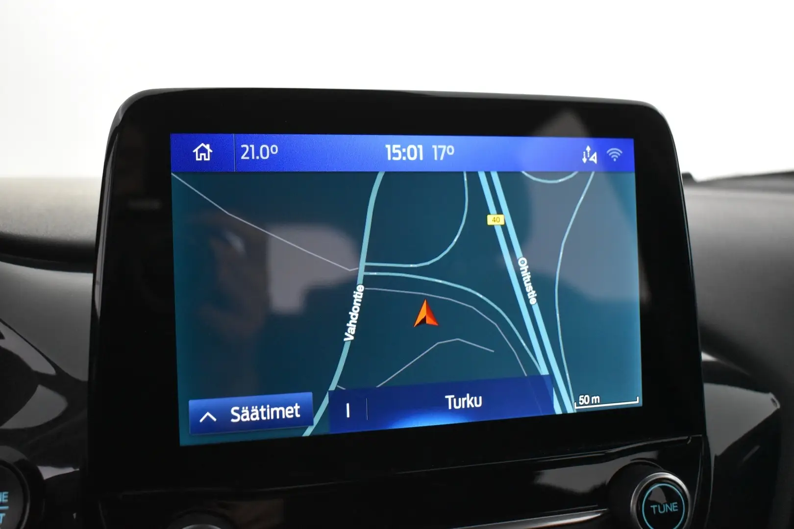 Car Image - ezs0Eua1xwmbHc881yPi6