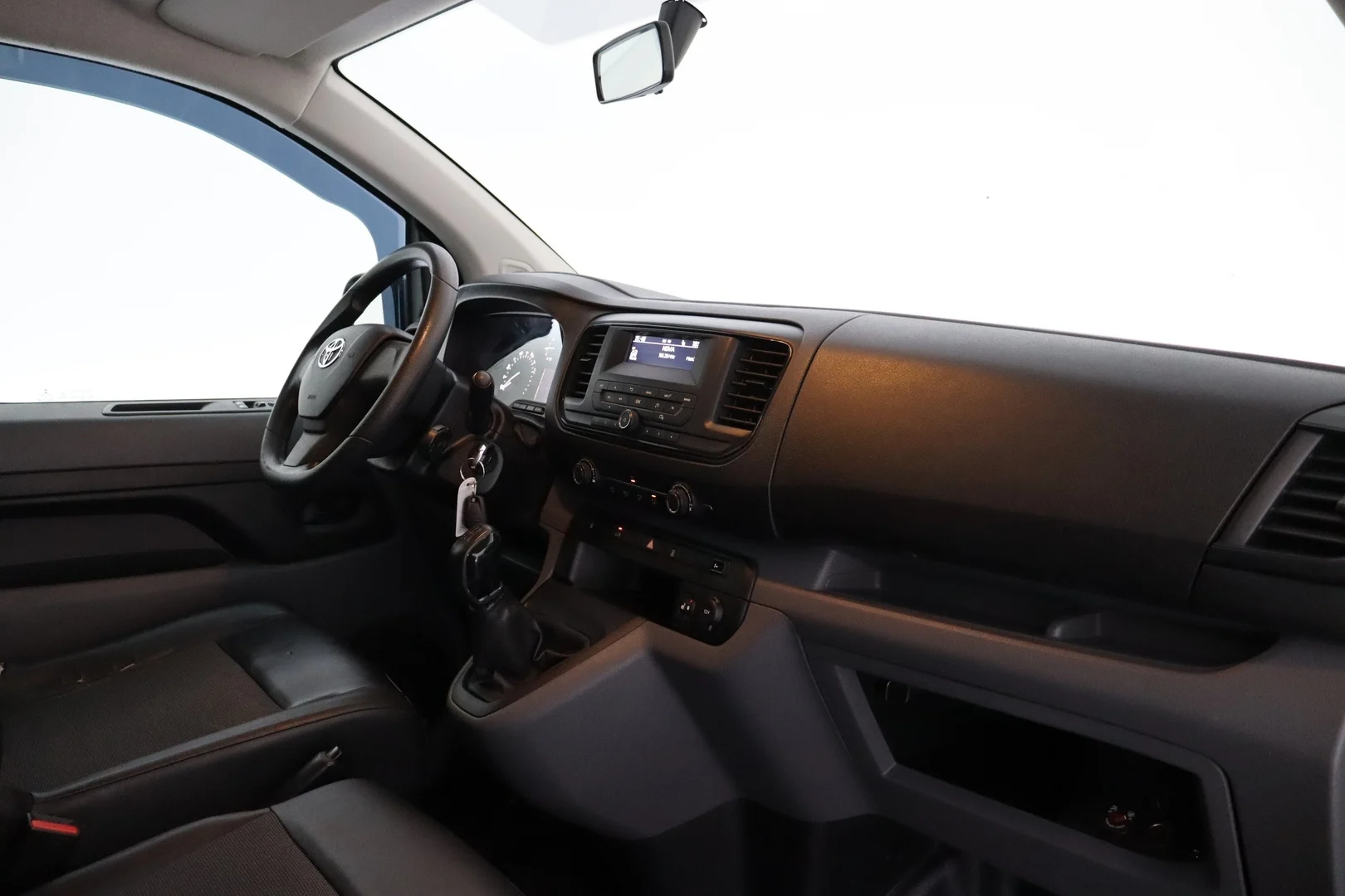 Car Image - 2Uc8mTvwV50AUd4YVtIEWT