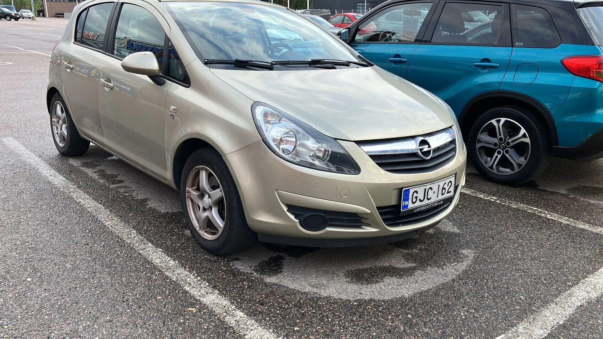 Car Image - 77W4pgDR2QLk4tqT1Q7qpv