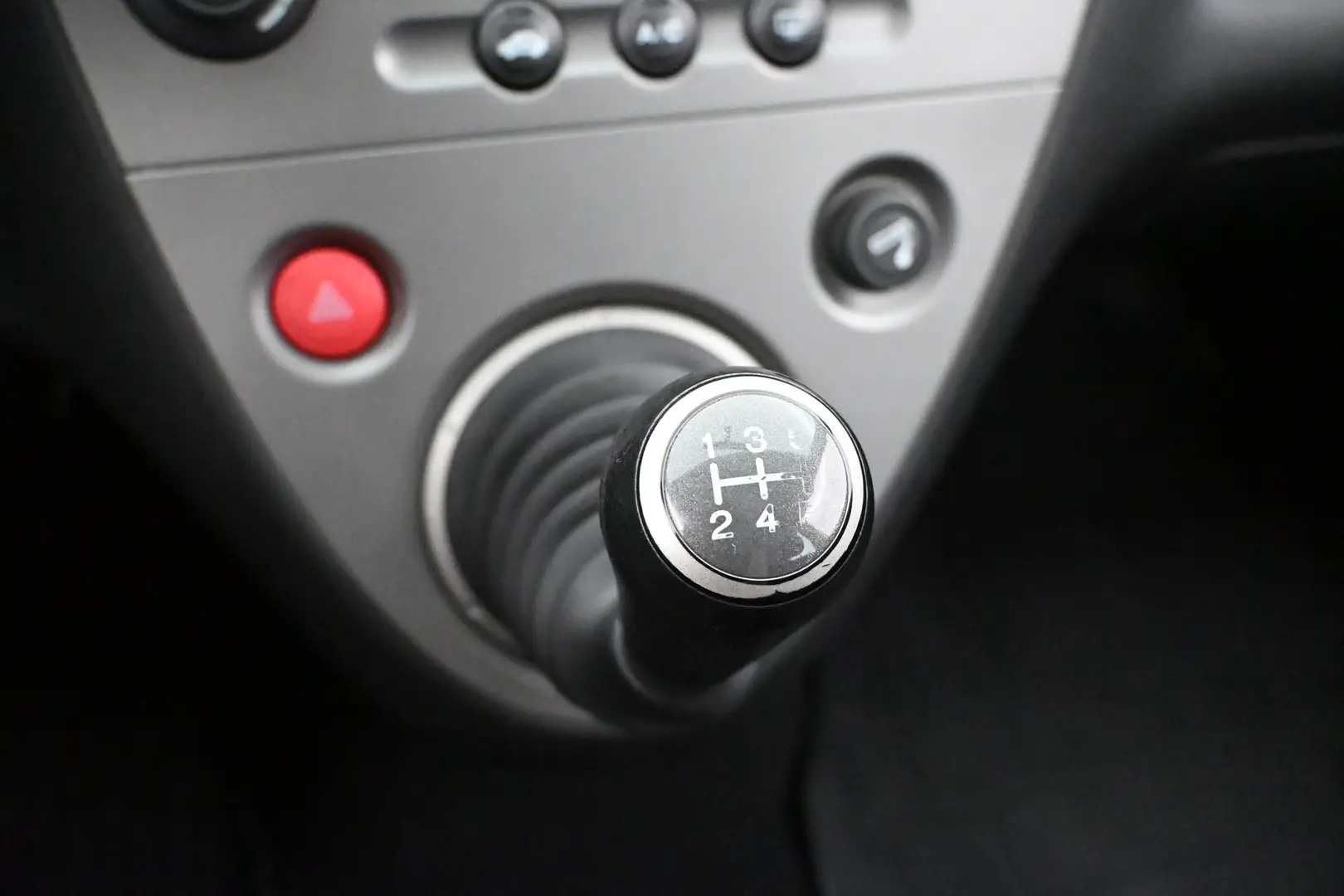 Car Image - 4pfNyX3dTTF3t1UAb7V4rS