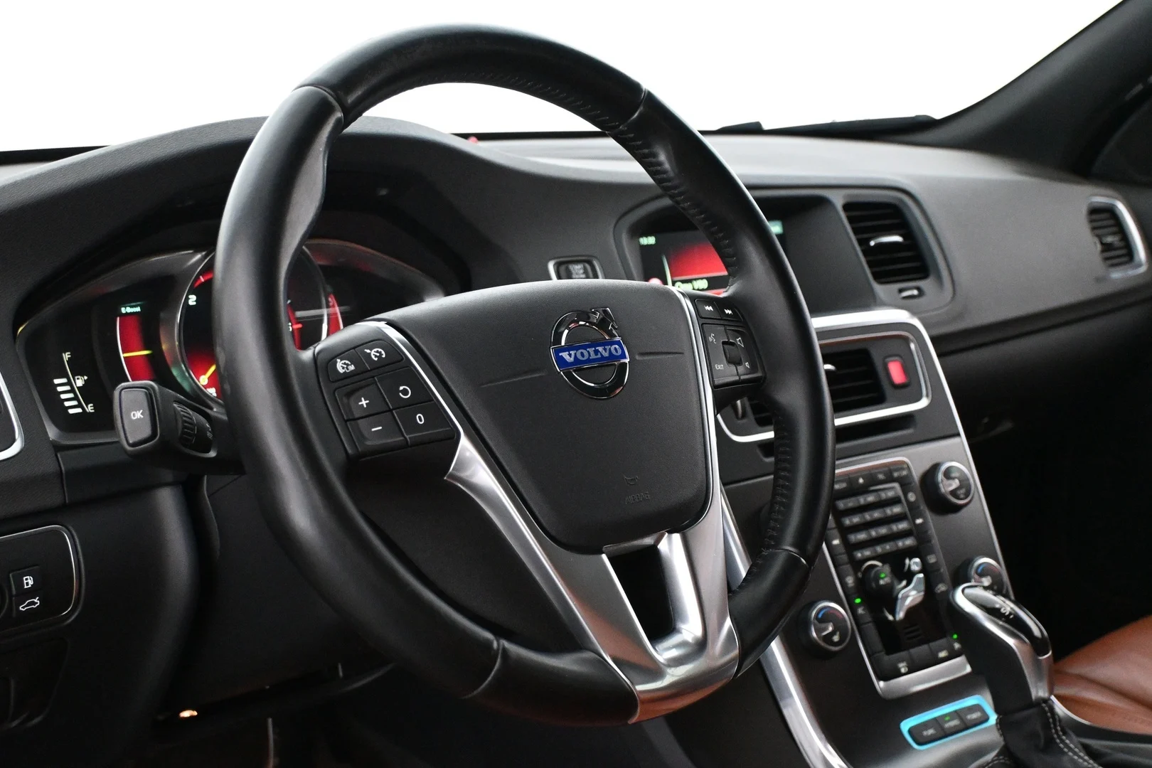 Car Image - 1HJLOsAzlcjUh3lidgyJNn