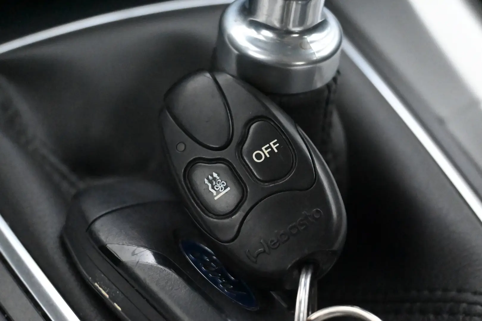 Car Image - 6fXmm6jfspcCfXrKNEWZcB