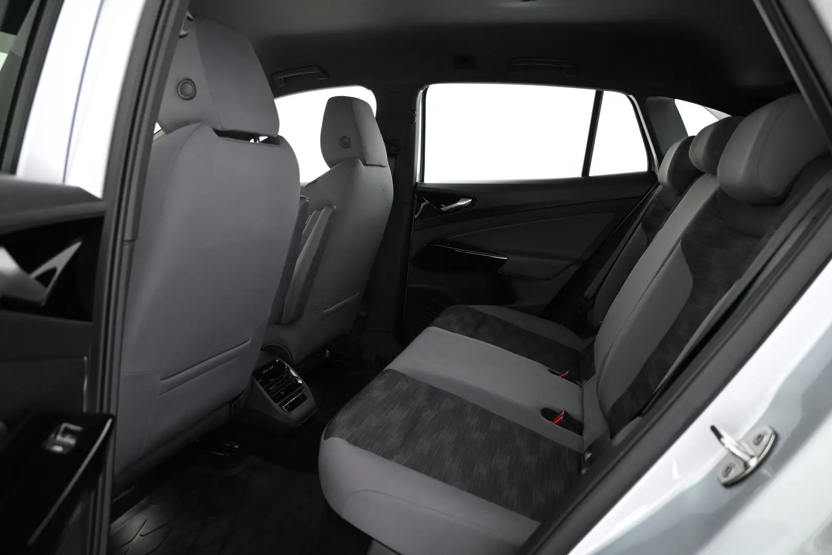 Car Image - 7bx3E58KBILUTzO0bE6nOe