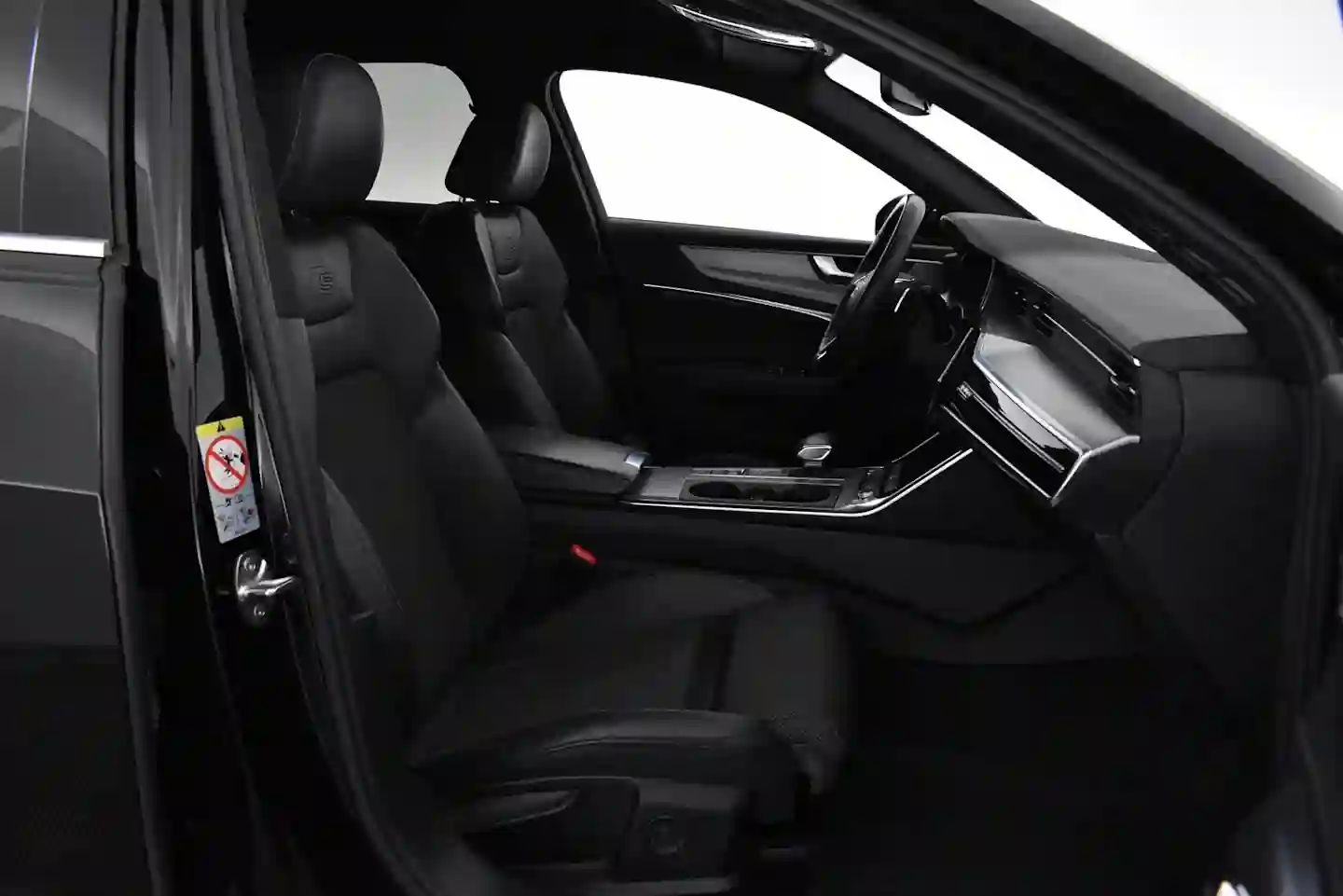 Car Image - 5IulBvw0dADNAPF5GGUc1L