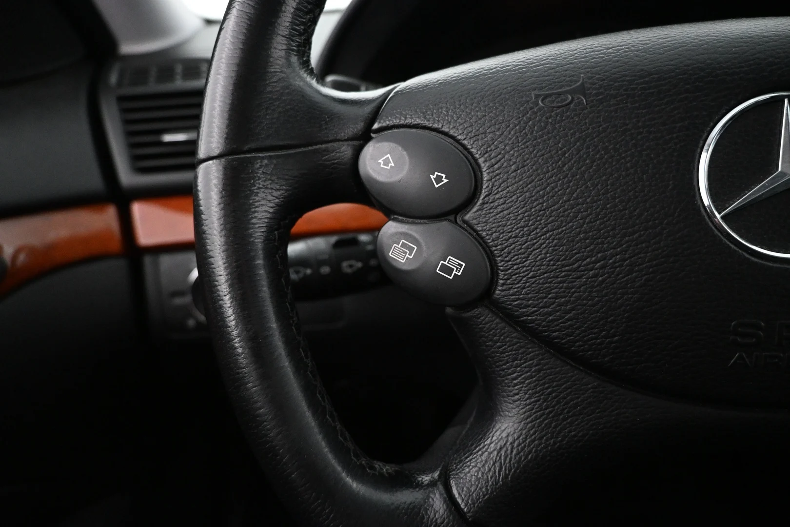 Car Image - 46EDba9l7UluExoVtwcf1c