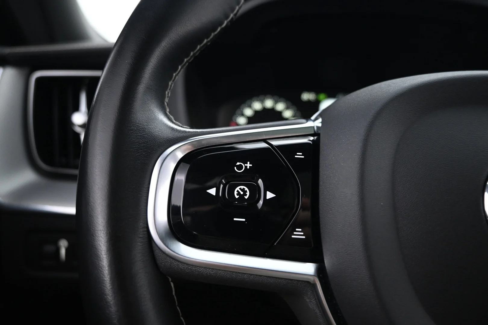 Car Image - 5mVCLU2xBzeOdBww1bqMom