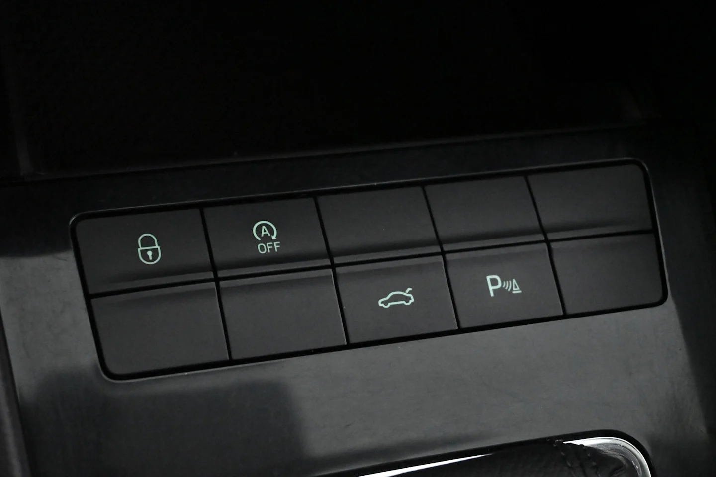 Car Image - 2SaPg6IZUVKnWmLFuAOvNn