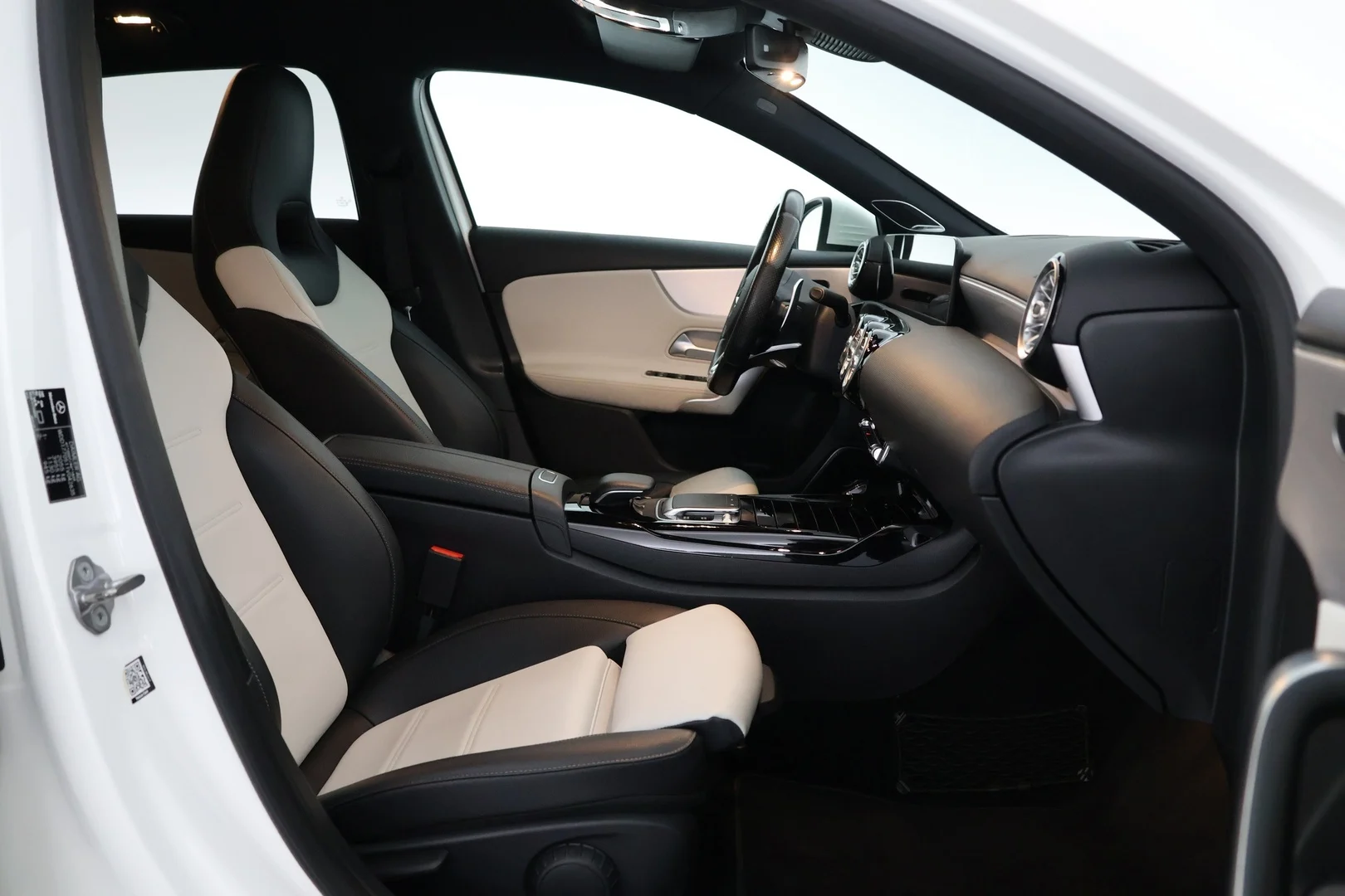 Car Image - 4t8BaXmADKK4dygrDnIgSL