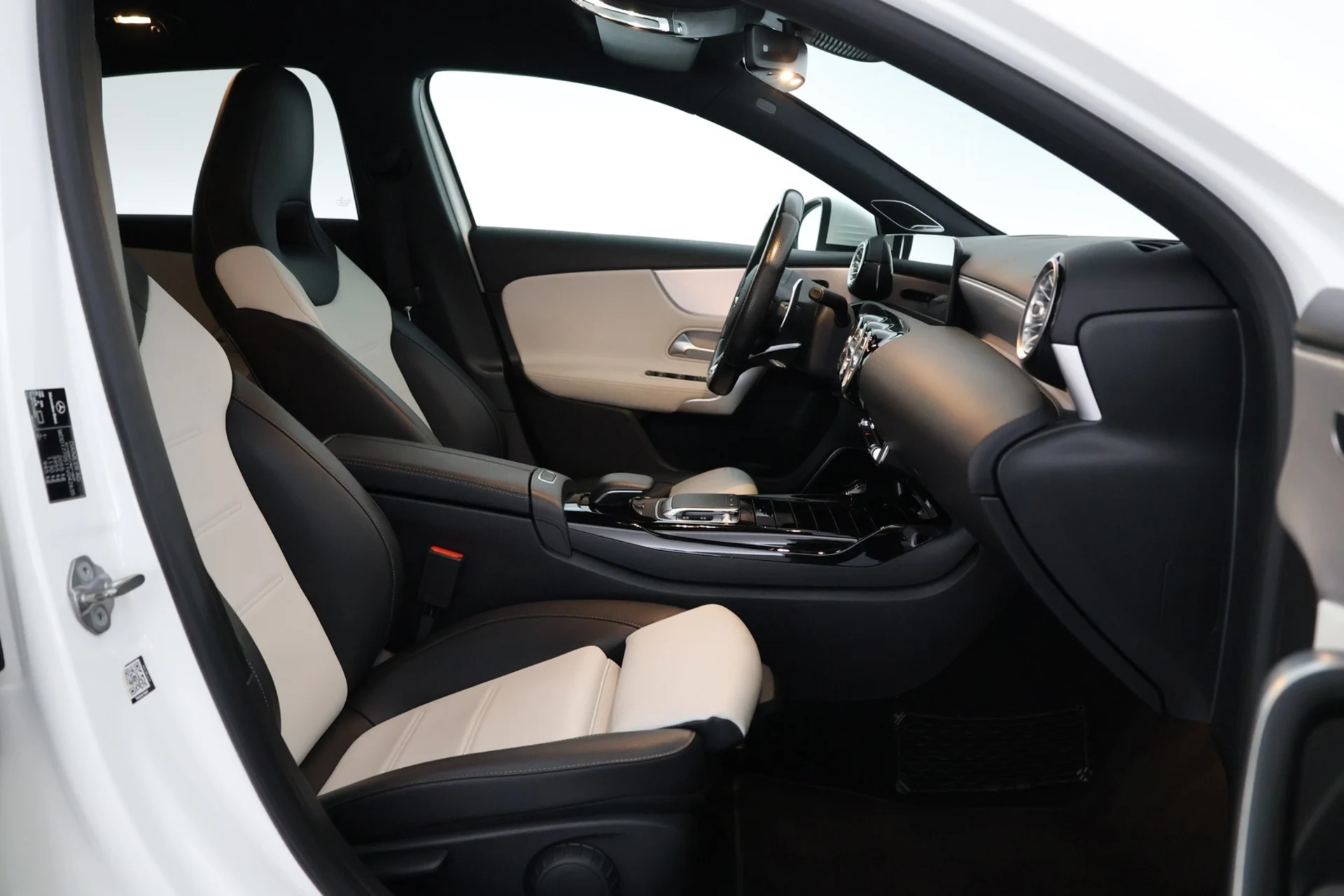 Car Image - 4t8BaXmADKK4dygrDnIgSL