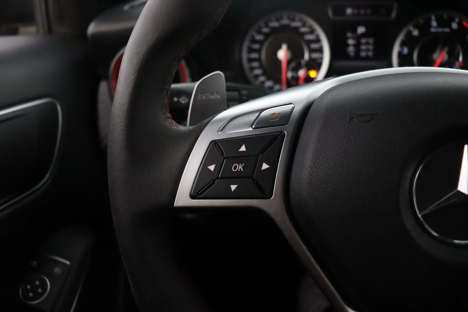 Car Image - 6DMiVvMb9lv0PW4TwoIdtj