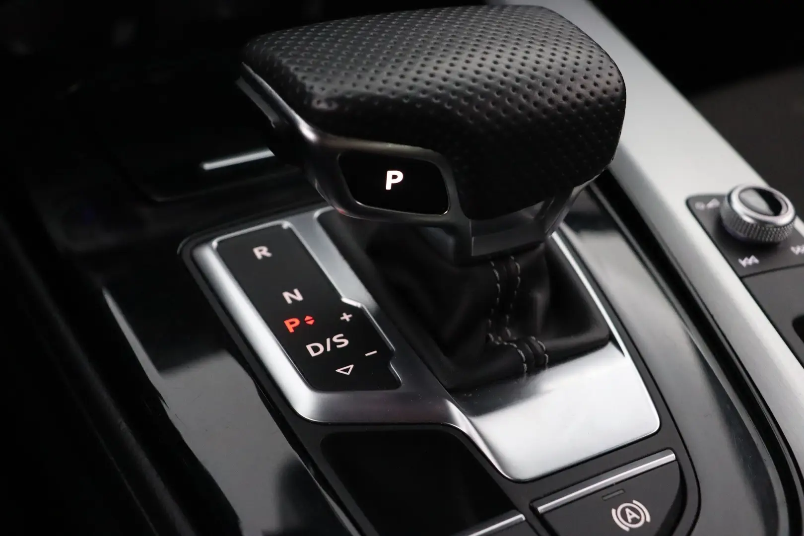 Car Image - 6m4IJN7eb8D6ebcQrba69Q