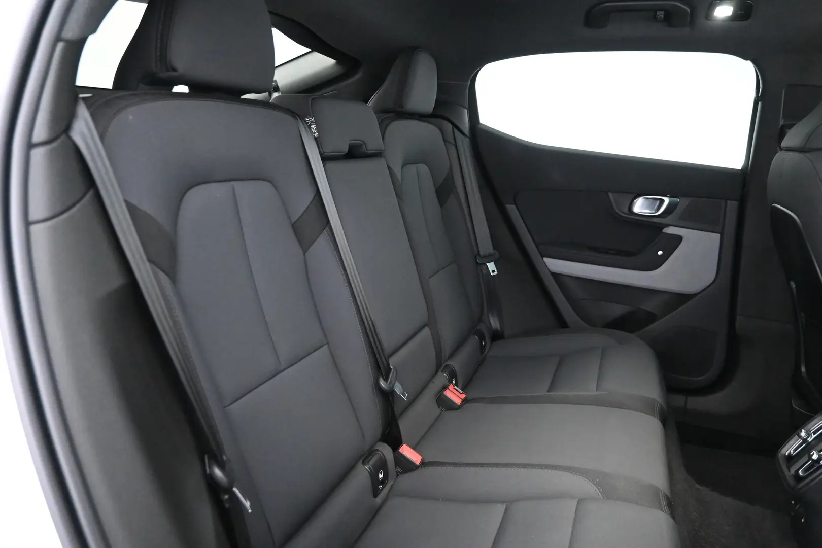 Car Image - 1LzhR75lq3iowIiMkKJmlZ