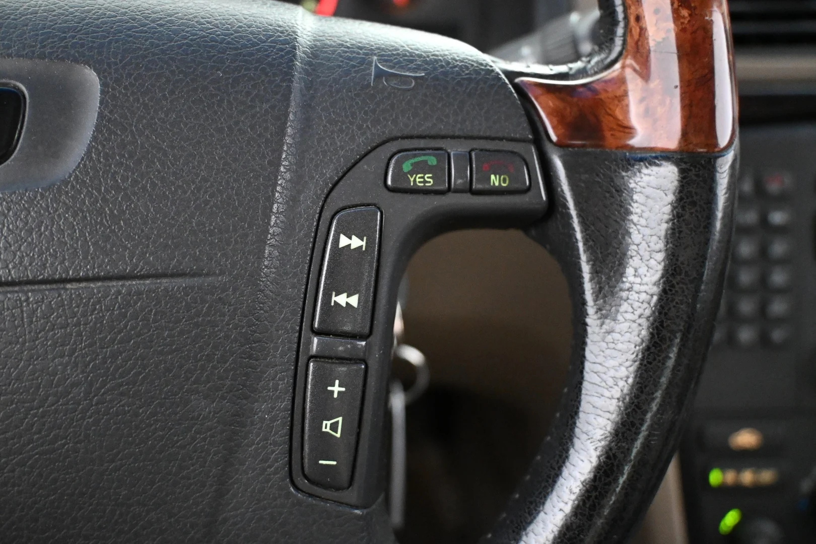 Car Image - 4NmUXzsavJK0C2MHKoci2A