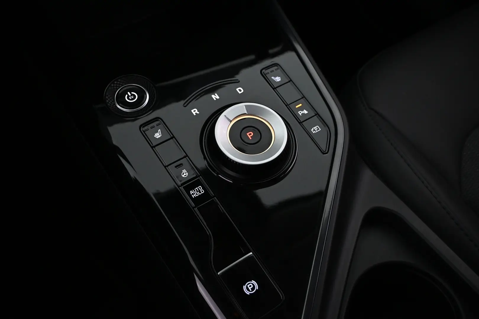 Car Image - 79NzBLCasWqD3ZfXfNrNQM