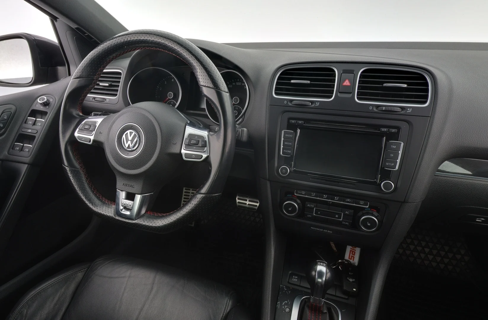 Car Image - 39RWFtxfqNGxVJLRYmLmDo