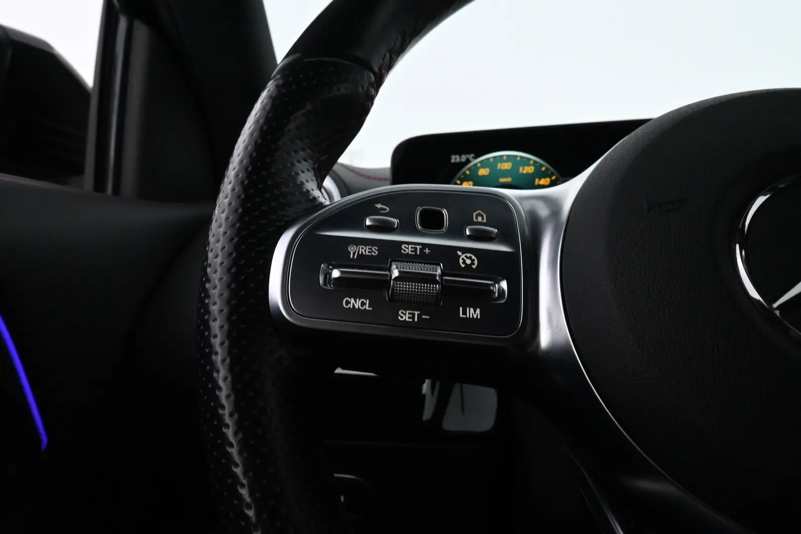 Car Image - 5B15sBUq2WDPQjcdk1xMyT