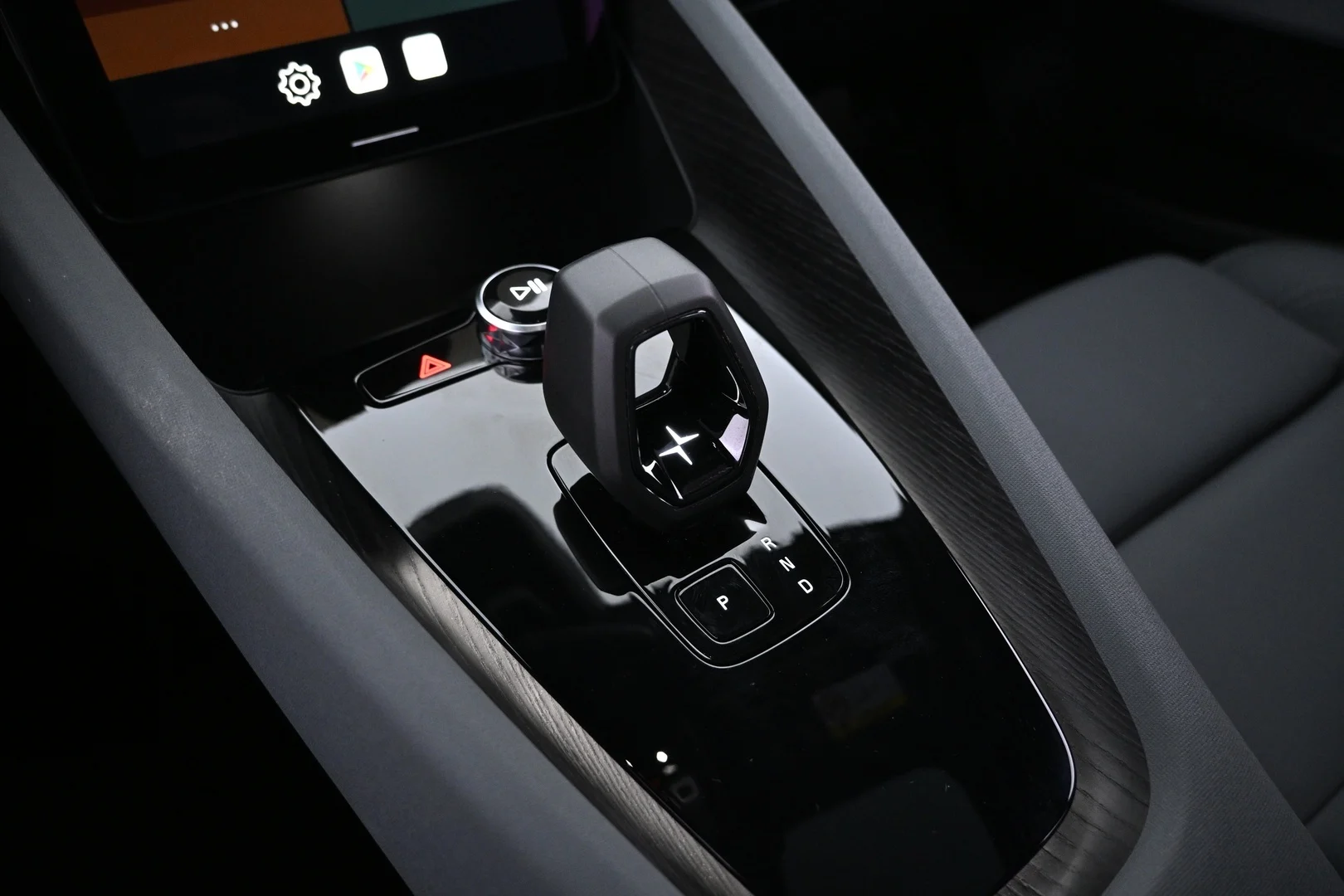 Car Image - 3VicwlOE23irC8mPbkn5H5