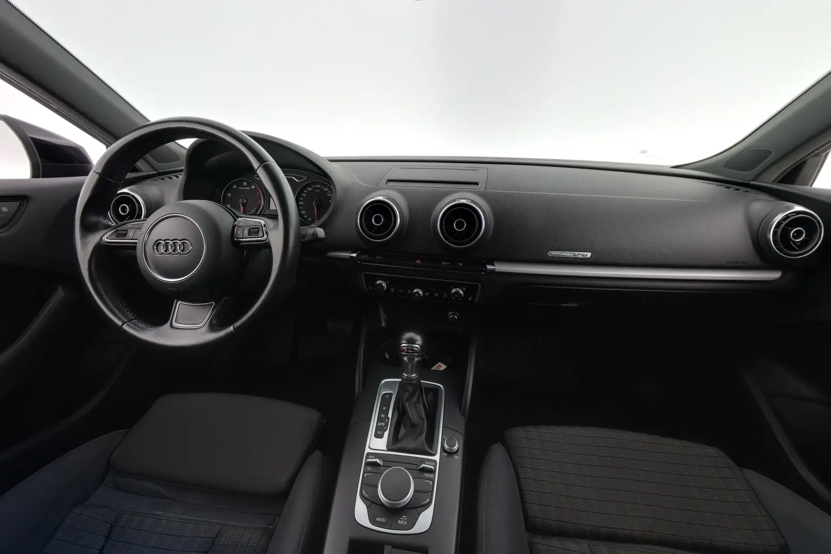 Car Image - 5FwMPiA0Y0BSw9keIxRbLd