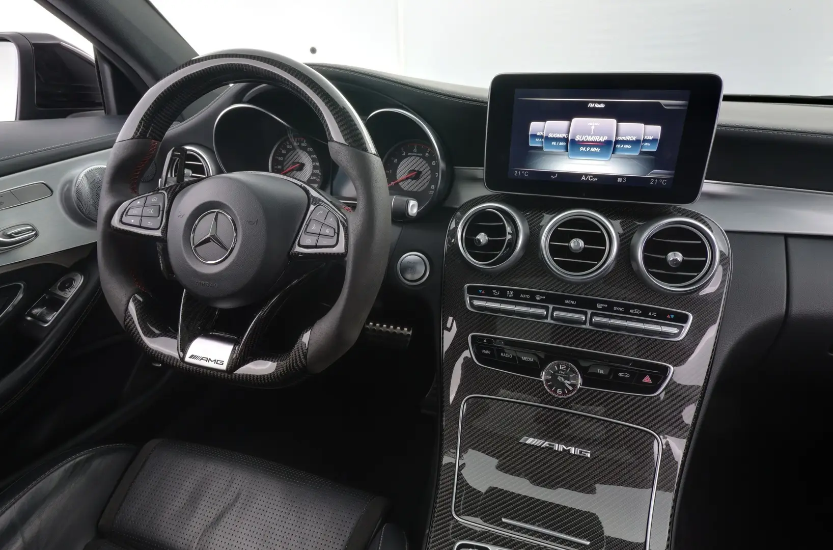 Car Image - 5UtzowFls2S3QdHfGVndjF