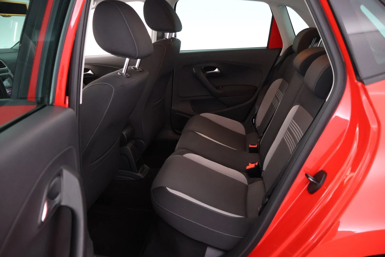 Car Image - 3Ddq0sScoj50yTz10Vwi2Y